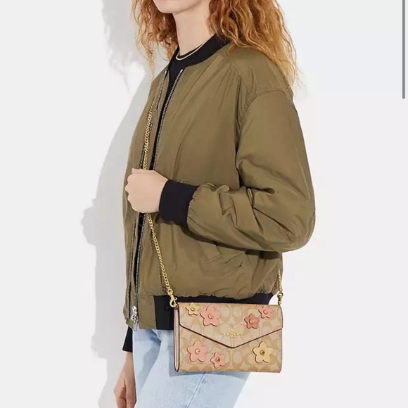 Coach Envelope Clutch Crossbody In Signature Canvas With Floral Applique - Picture 4 of 8